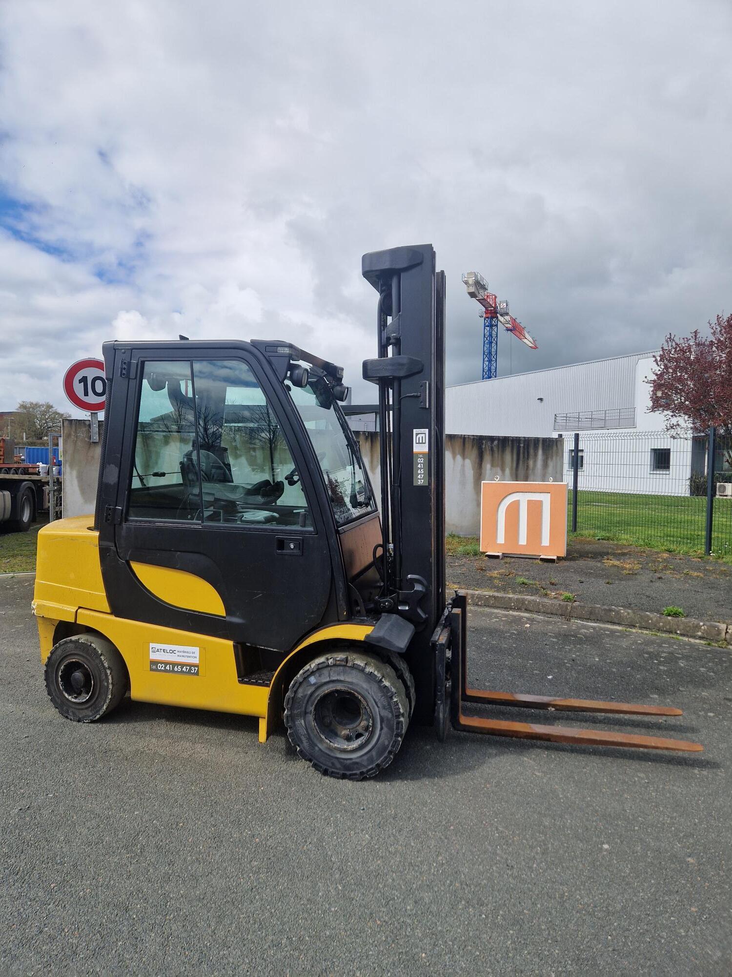 Chariot élévateur YALE GDP 30VX