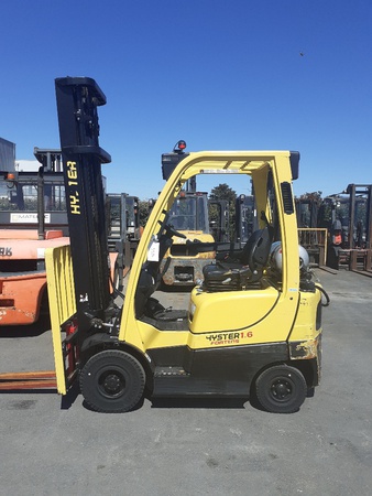 Chariot élévateur gaz HYSTER 9984